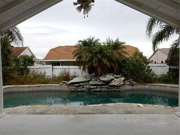 3rd image of 2413 Rolling Broak Dr