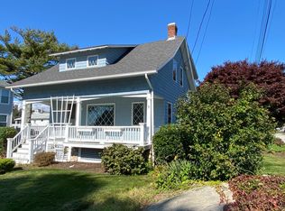 22 Beach Rd, Groton, CT 06340