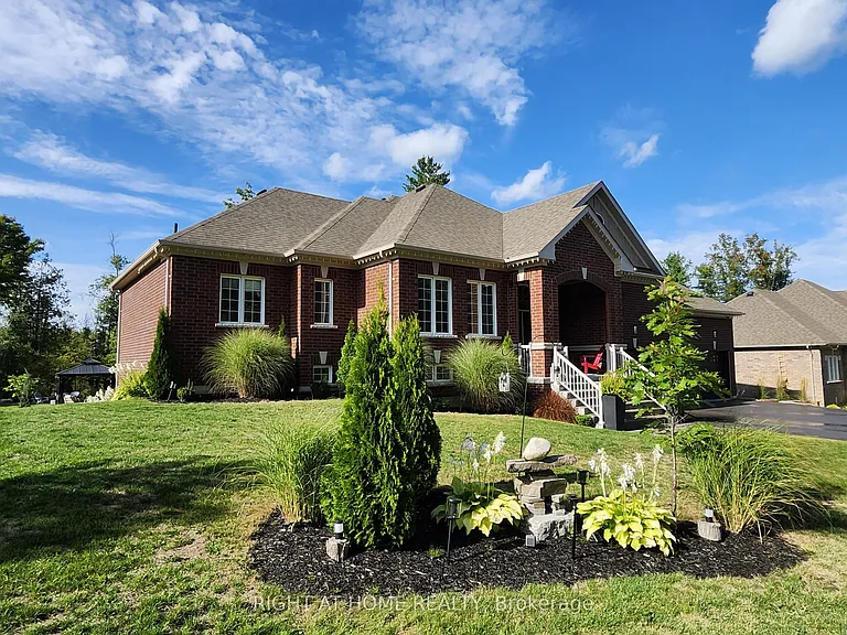 84 Diamond Valley Dr — Photo 45