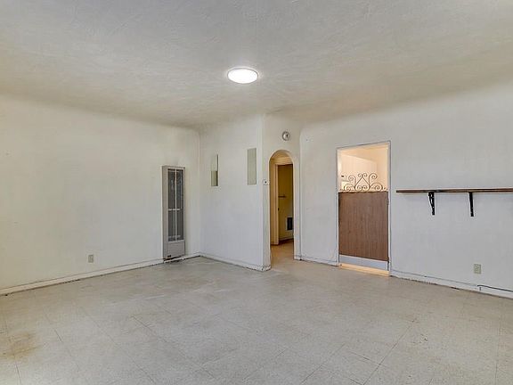5th image of 3410 Truman Ave