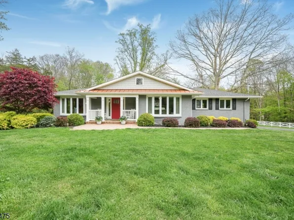 13 Laurel Pl, Chester Twp., NJ 07930