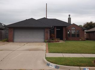 3612 Quail Ridge Dr, Moore, OK 73160
