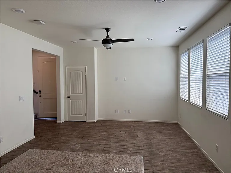30421 Village Terrace Dr — Photo 5