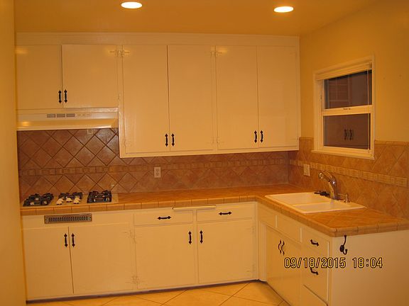 4th image of 14415 La Mesa Dr