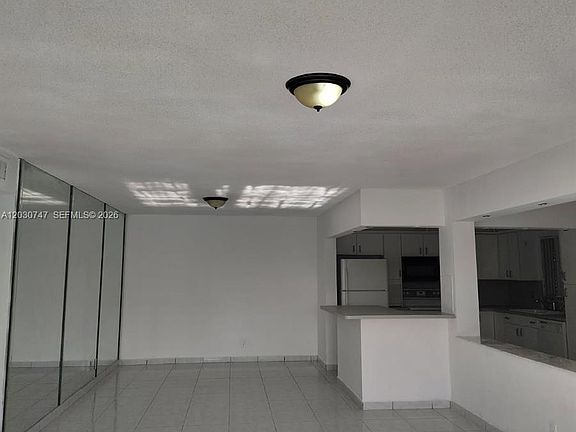 4th image of 200 NE 12th Ave APT 1C