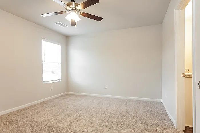 220 Camden Park Ave — Photo 6
