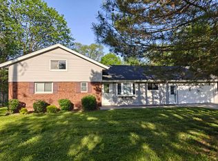 2527 Richmond Rd, Beachwood, OH 44122