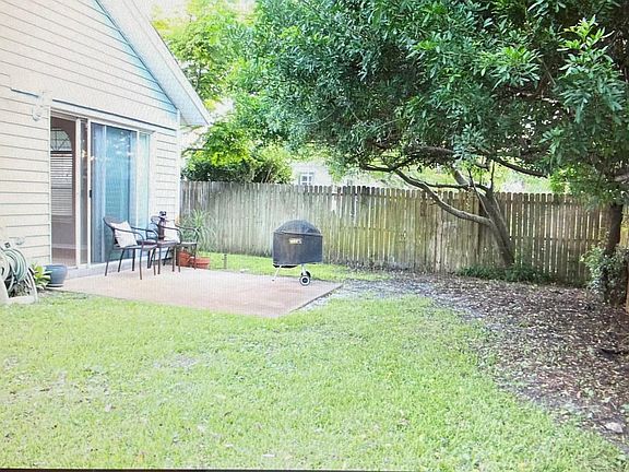 4th image of 205 Valencia Dr