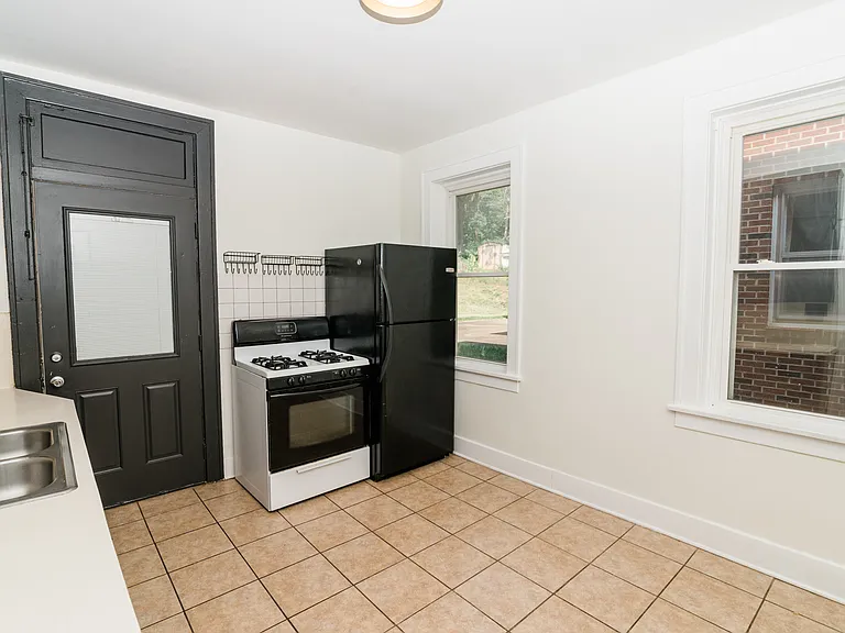303 W Atchison St #A — Photo 7