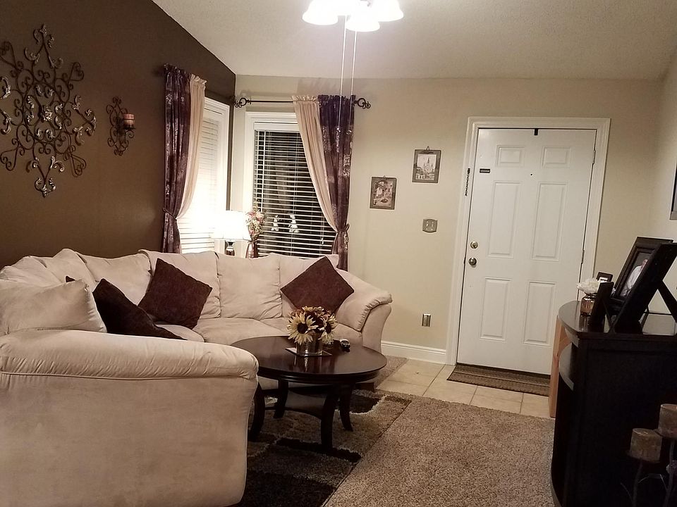 1st image of 2944 Manhattan Blvd Unit 205