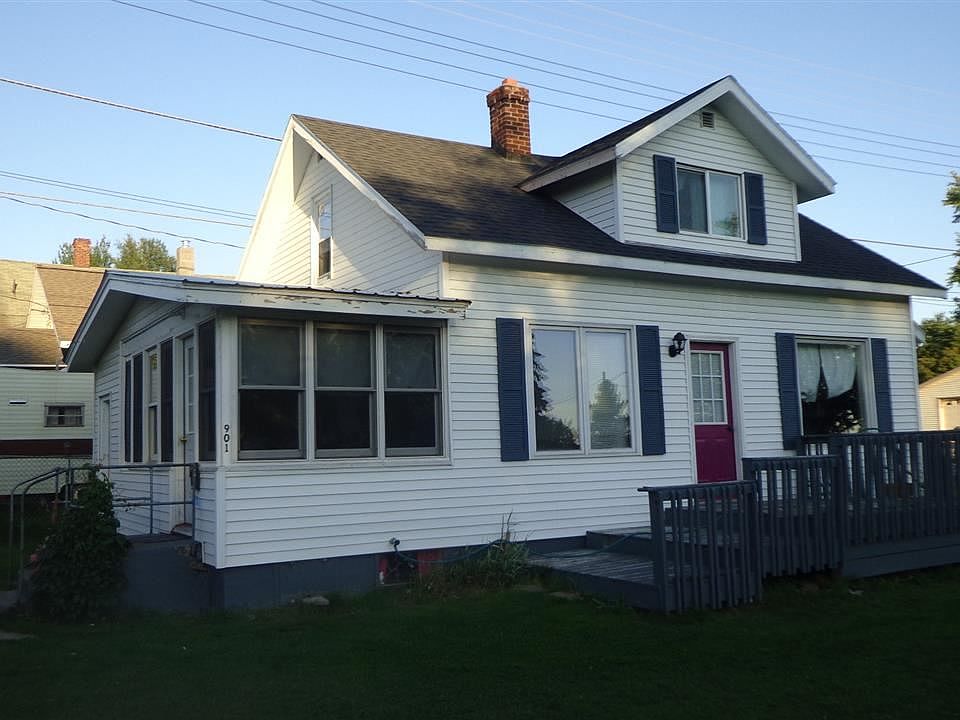 2nd image of 901 N Main St
