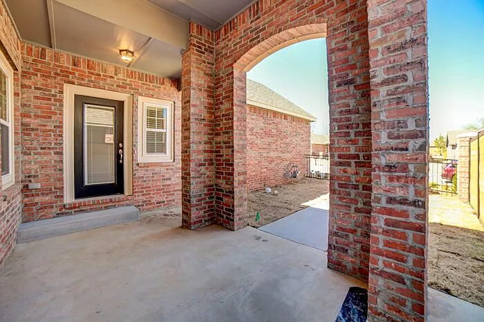 7724 S Chestnut Ave — Photo 4
