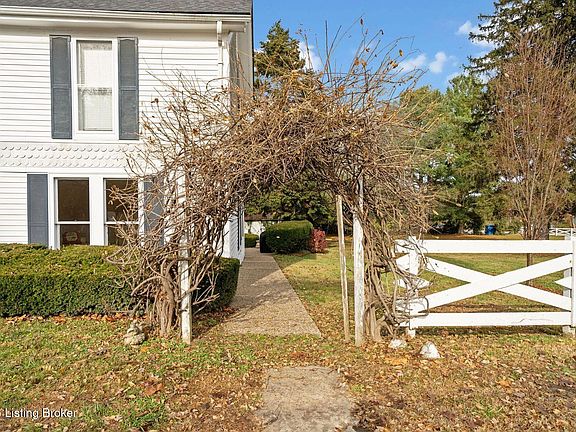 4th image of 138 Rollington Rd