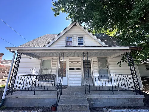 215 Cook St Photo 1