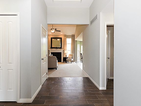 3rd image of 45917 Beaufort Dr #Q5c5l1