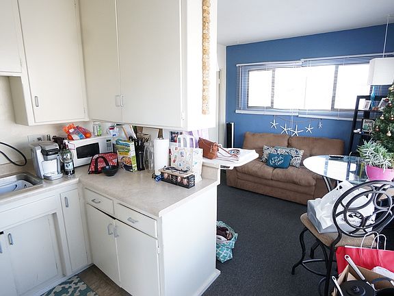 2nd image of 3878 Bayside Ln