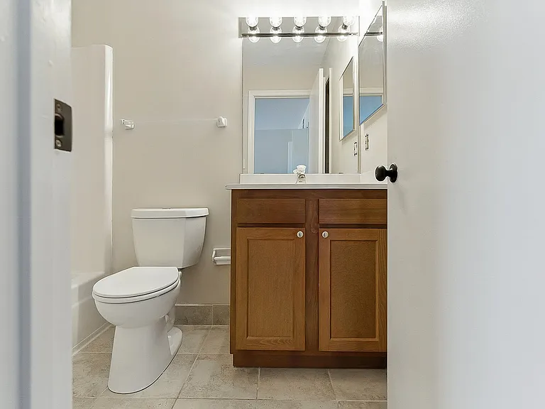 Brook - Bathroom