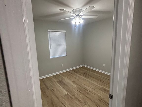 5th image of 5479 Chatham Ave #C