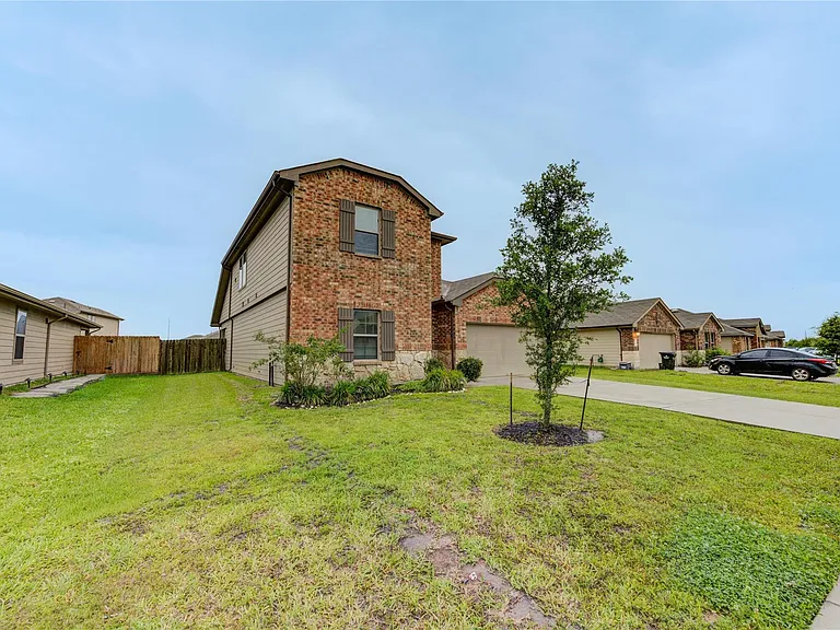 1615 Goose Island Ln — Photo 46