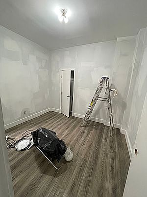 4th image of 238 E 26th St #B5