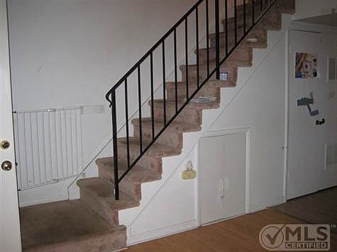 4th image of 27 Sunny Brook Cir