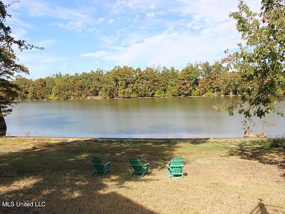 2nd image of 3141 Deerfield Rd