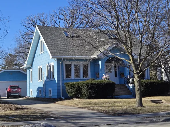 1639 Oregon St, Oshkosh, WI 54902