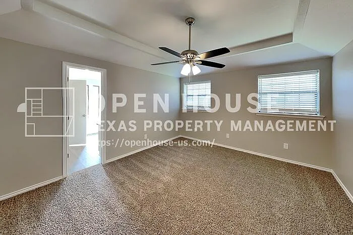 400 Kamber Ln — Photo 10