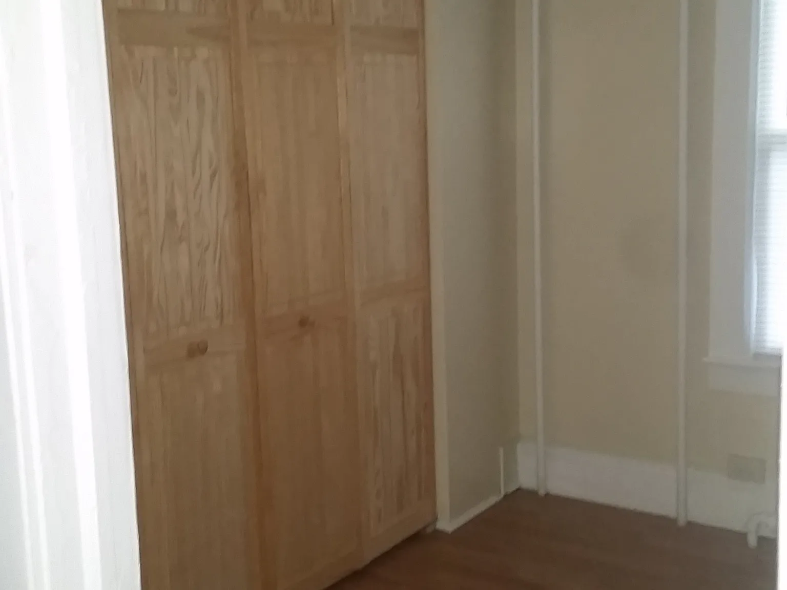 3 bed, 1000 sqft, $1,600 — Photo 2