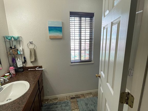 4th image of 3728 Knightbridge Ln