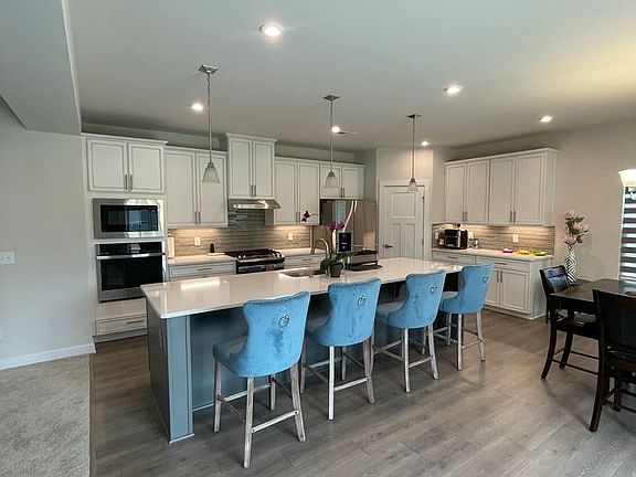 2nd image of 813 Lady Fern Dr