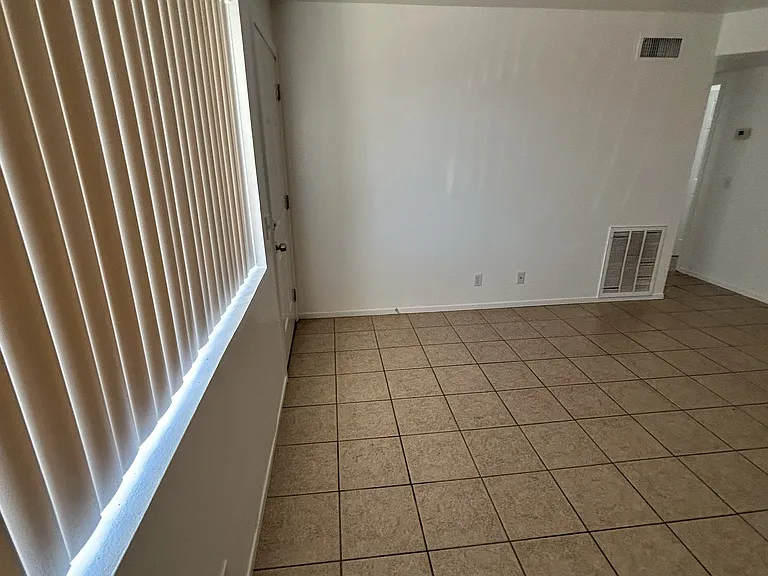 1345 E Navajo Dr. — Photo 3