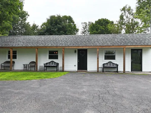 110 Lakeside Drive, Mayfield, NY 12117