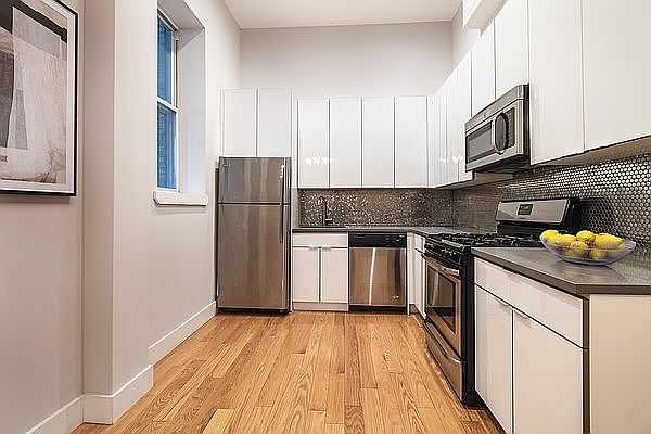 1st image of 200 W 93rd St APT 4J