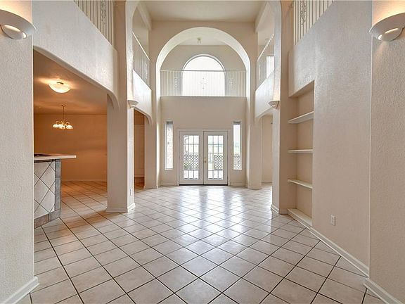 4th image of 11501 Northview Dr