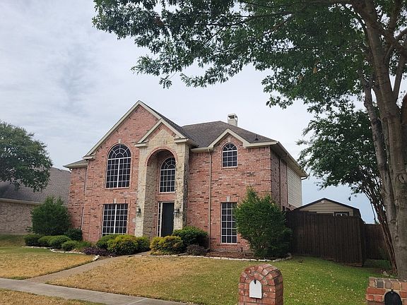 2nd image of 10712 Briar Brook Ln