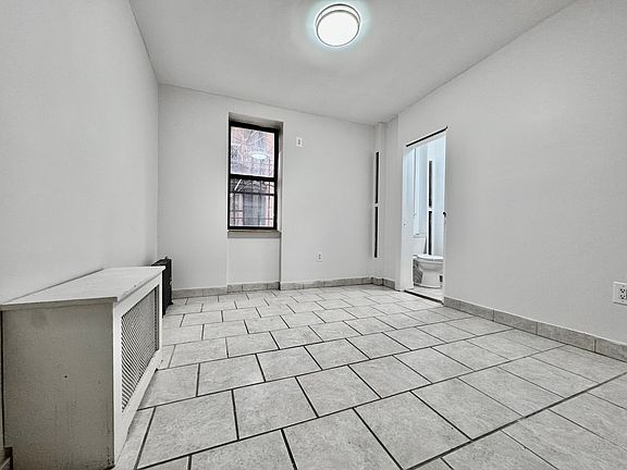 5th image of 715 W 172nd St #11