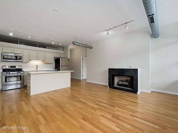 2nd image of 1200 W Monroe St APT 413