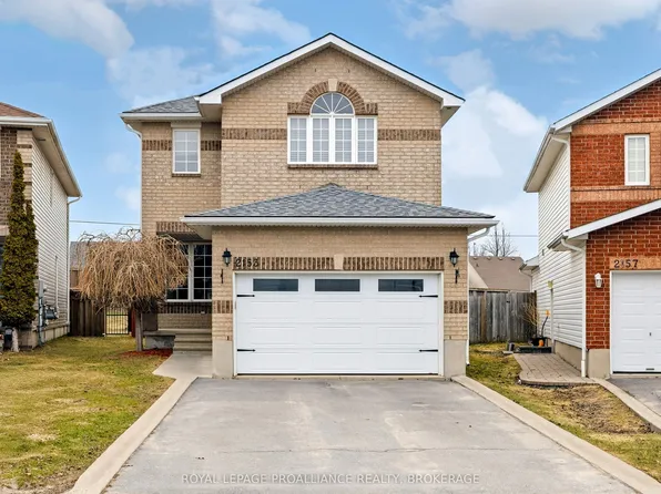 2153 Swanfield St, Kingston, ON K7M 0A9