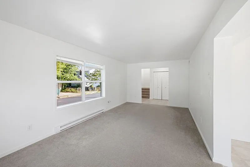 3 bed, 2.5 bath, 1728 sqft, $2,795 — Photo 3