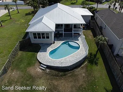 Building Photo - 261 Lullwater Dr