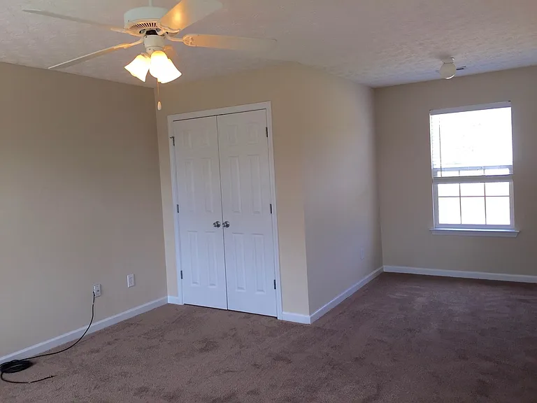 126 Potomac Dr — Photo 15