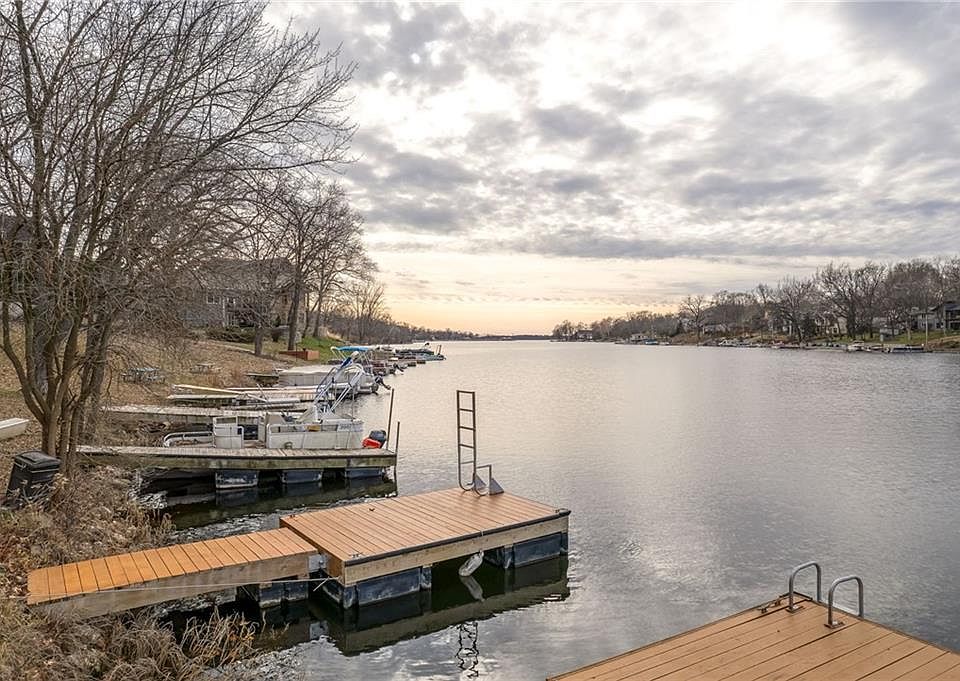 8305 NW Forest Dr, Weatherby Lake, MO 64152 Zillow