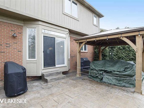 5th image of 56403 Birkdale Dr