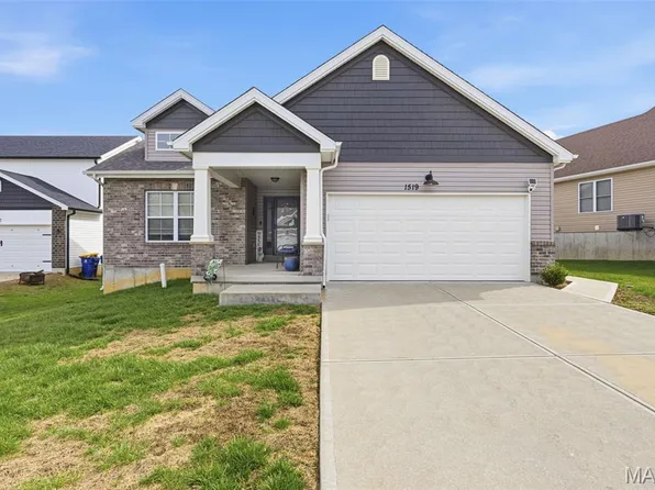 1519 Burrwyck Ln, Herculaneum, MO 63048