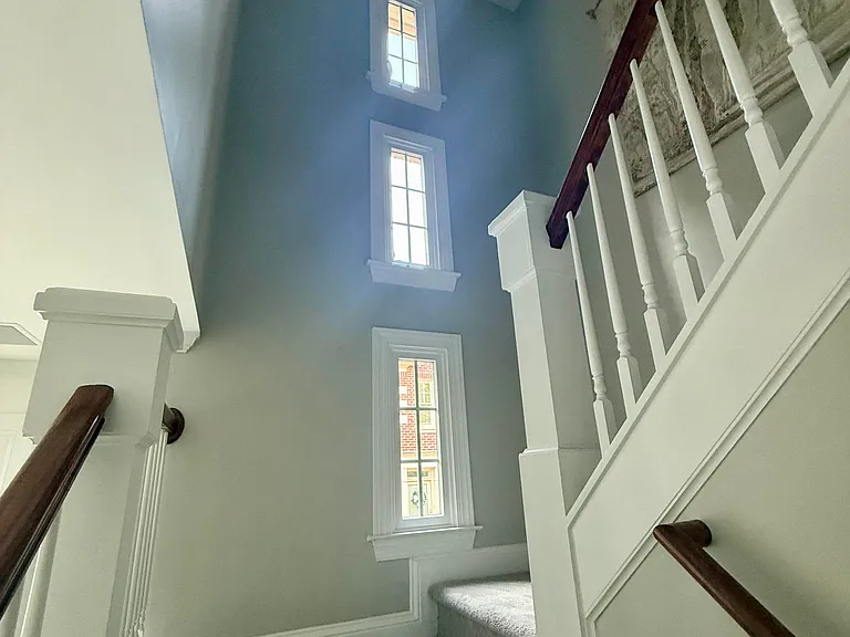 884 Park Slope Dr — Photo 12