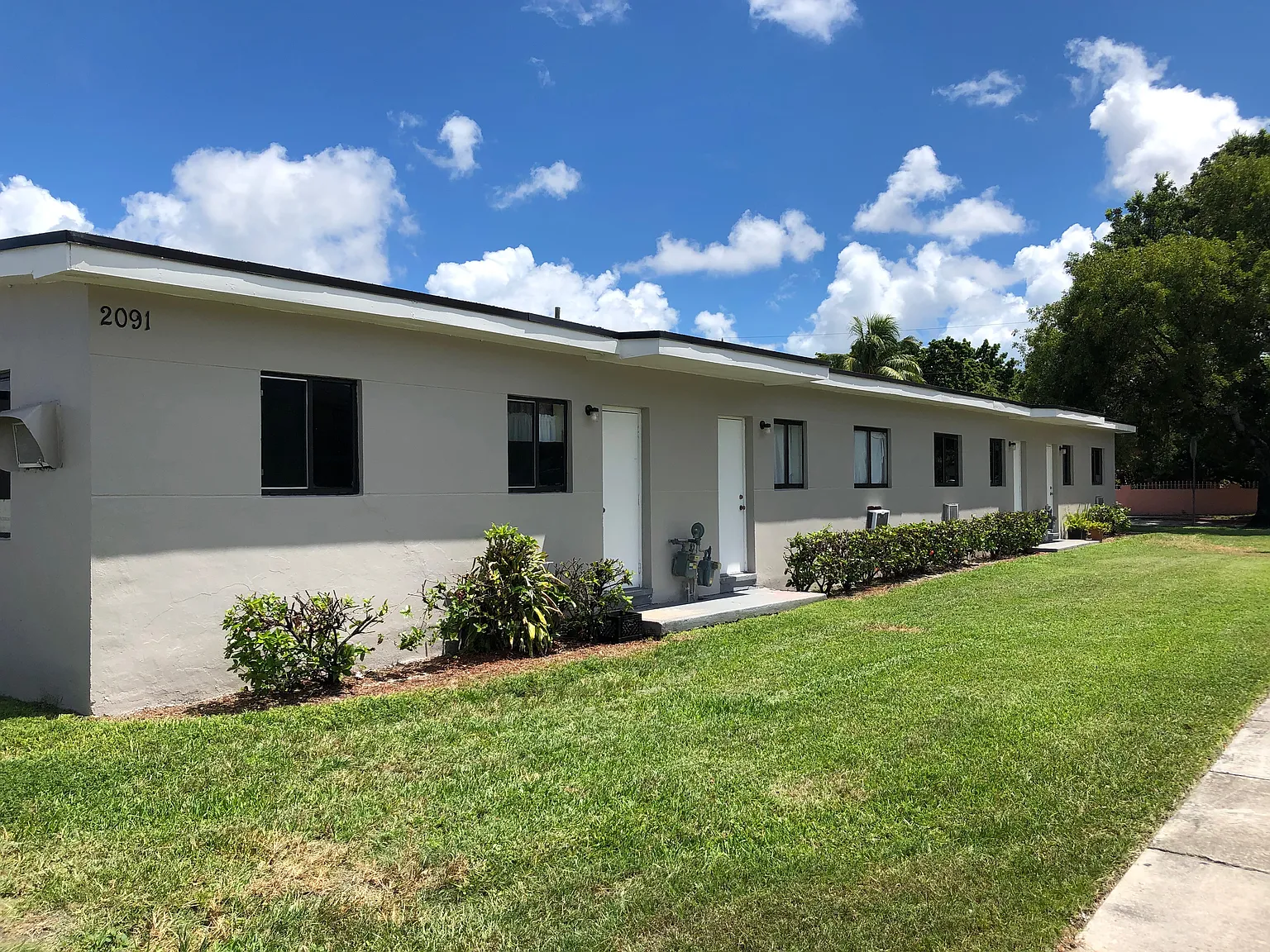 2 bed, $2,395 — Photo 4