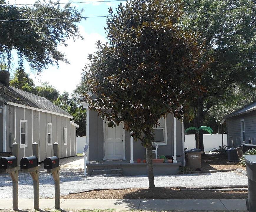 1st image of 403 S A St
