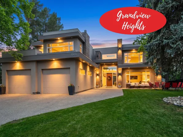 12420 Grand View Dr NW, Edmonton, AB T6H 4K4