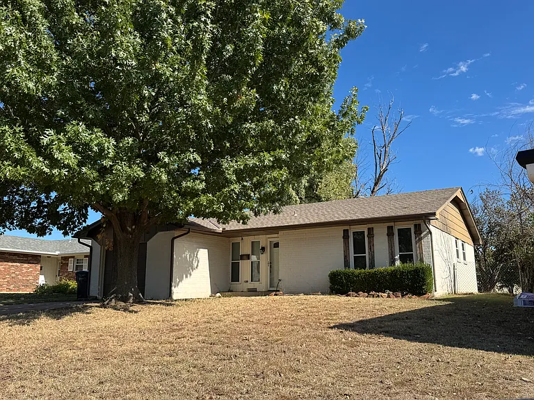 13908 Jeffery Dr — Photo 2